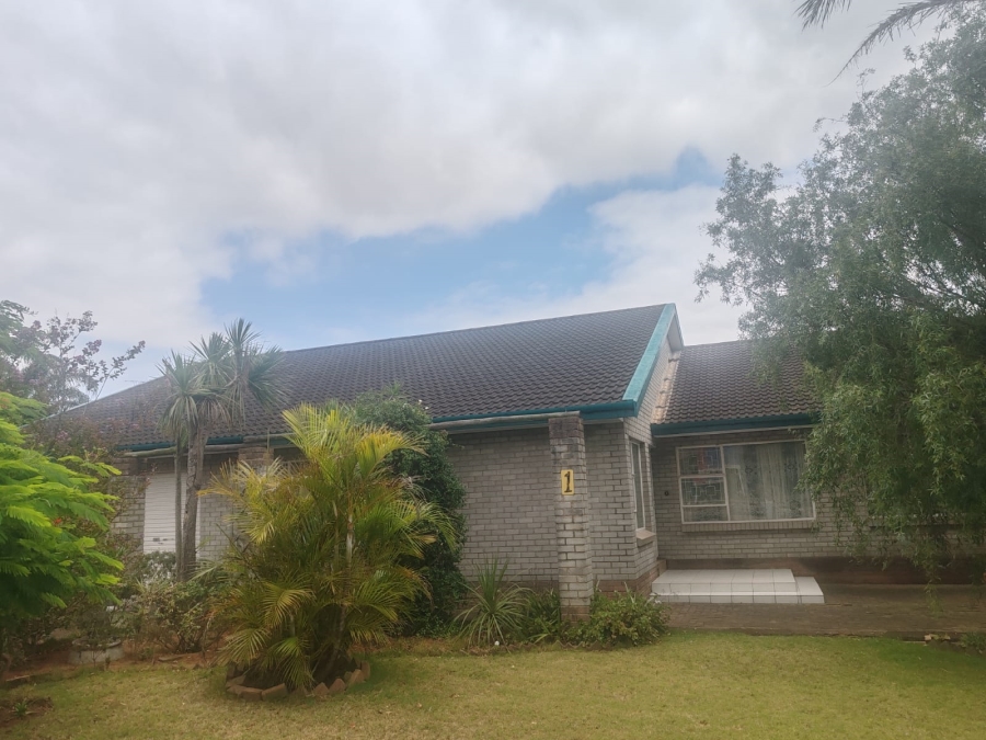 7 Bedroom Property for Sale in Despatch Central Eastern Cape